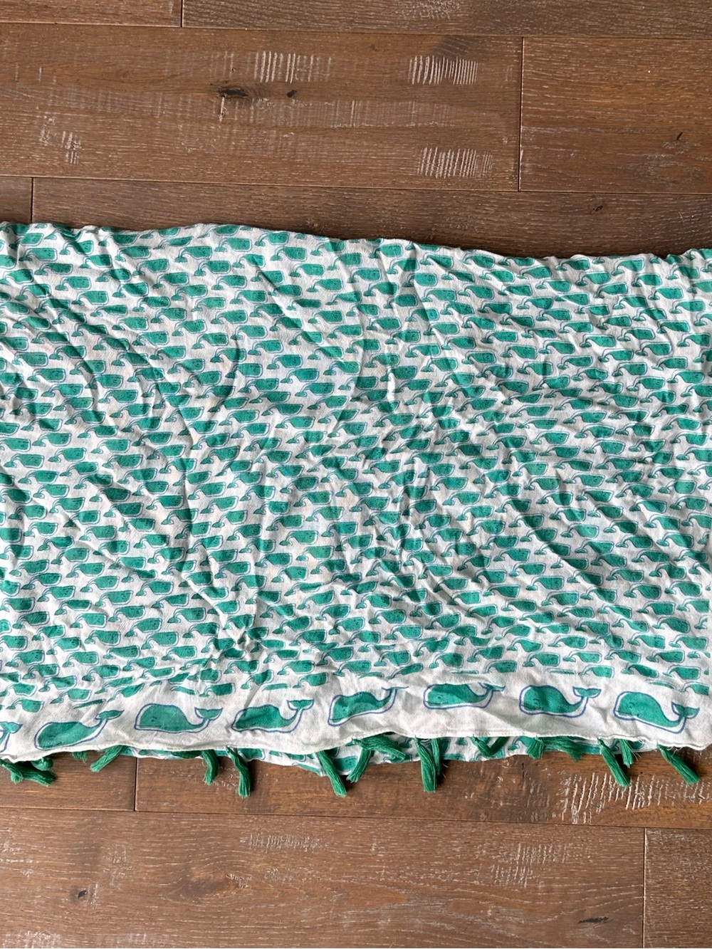 Vineyard vines whale scarf 66x29